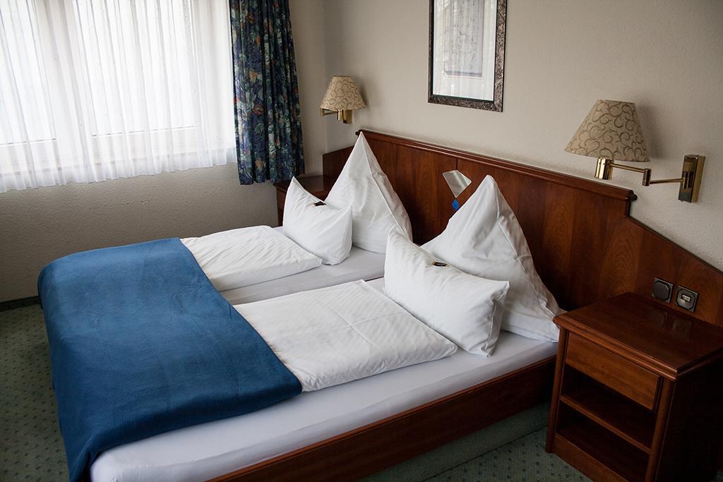 Hotel La Vigie & Ristorante Belvedere Duisburg Room photo